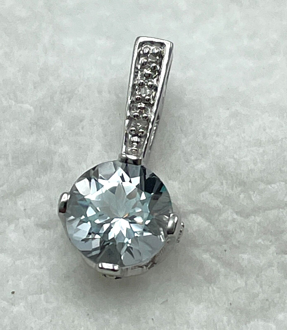 Round Brazilian Aquamarine Sterling Silver 1.75CT Pendant .02CT Diamond Accent